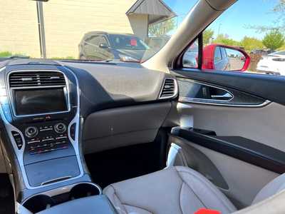 2017 Lincoln MKX, $13900. Photo 11