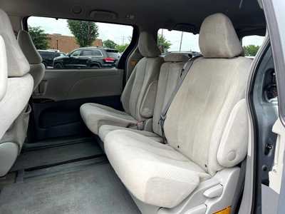 2013 Toyota Sienna, $12500. Photo 10