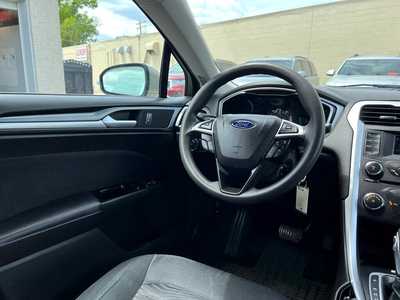 2016 Ford Fusion, $10500. Photo 12