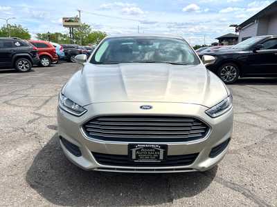 2016 Ford Fusion, $10500. Photo 3