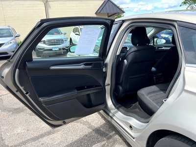 2016 Ford Fusion, $10500. Photo 8
