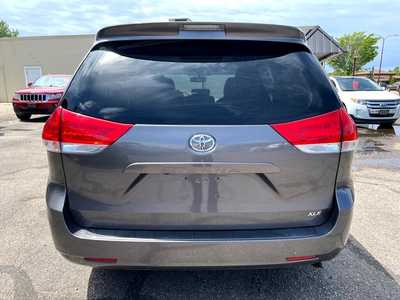 2013 Toyota Sienna, $12900. Photo 6