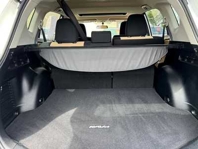 2016 Toyota RAV4, $15900. Photo 8