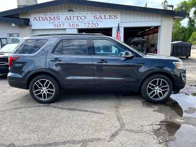 2017 Ford Explorer, $16700. Photo 2