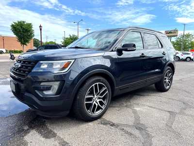 2017 Ford Explorer, $16700. Photo 4