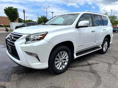 2019 Lexus GX Series, $28900. Photo 4