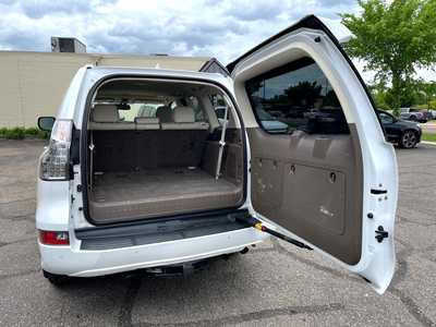 2019 Lexus GX Series, $28900. Photo 8