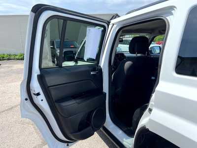 2017 Jeep Patriot, $6700. Photo 9