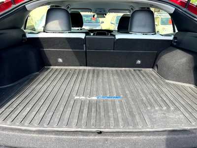 2017 Toyota Prius, $15900. Photo 8