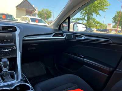 2014 Ford Fusion, $9900. Photo 9