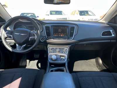2016 Chrysler 200, $11900. Photo 11