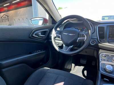 2016 Chrysler 200, $11900. Photo 12