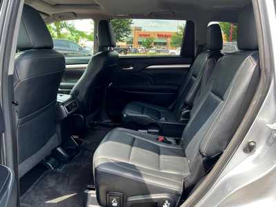 2015 Toyota Highlander, $19900. Photo 10