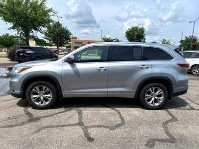 2015 Toyota Highlander, $19900. Photo 5