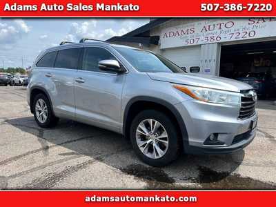 2015 Toyota Highlander, $19900. Photo 1