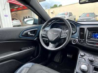 2015 Chrysler 200, $9900. Photo 11