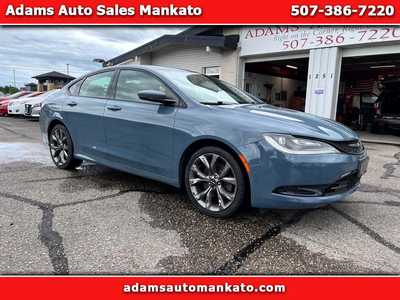2015 Chrysler 200, $9900. Photo 1