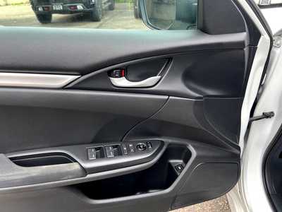 2019 Honda Civic, $13900. Photo 12