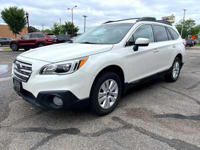 2017 Subaru Outback, $13900. Photo 4