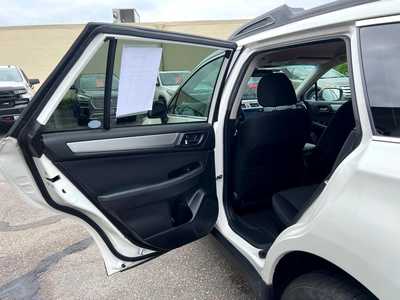 2017 Subaru Outback, $13900. Photo 9