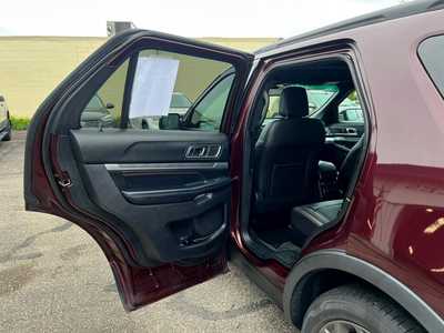 2018 Ford Explorer, $17950. Photo 11