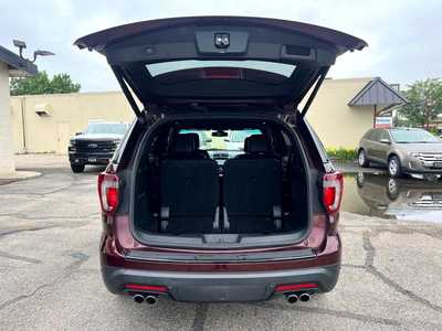 2018 Ford Explorer, $17950. Photo 7