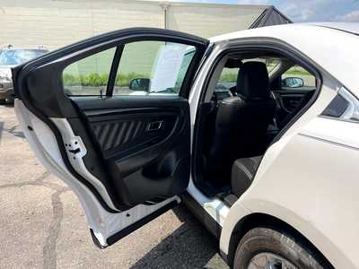 2011 Ford Taurus, $8900. Photo 7