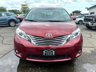 2011 Toyota Sienna, $12500. Photo 2
