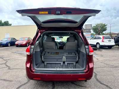 2011 Toyota Sienna, $12500. Photo 6