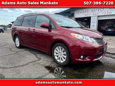 2011 Toyota Sienna, $12500. Photo 1