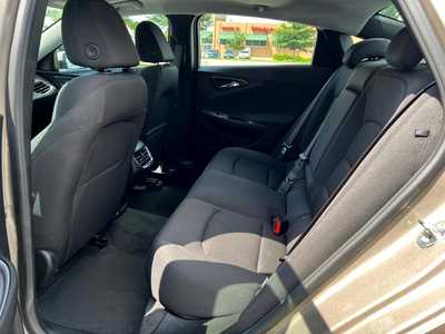 2023 Chevrolet Malibu, $18500. Photo 8