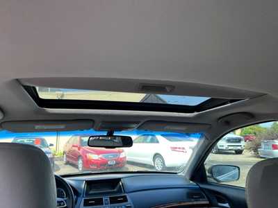 2012 Honda Accord, $10500. Photo 8