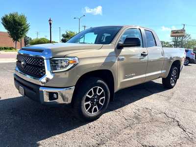 2018 Toyota Tundra Crew Cab, $24700. Photo 4