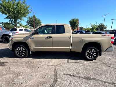 2018 Toyota Tundra Crew Cab, $24700. Photo 5