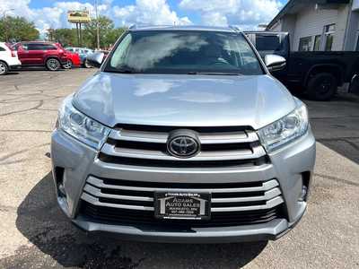 2018 Toyota Highlander, $23900. Photo 3