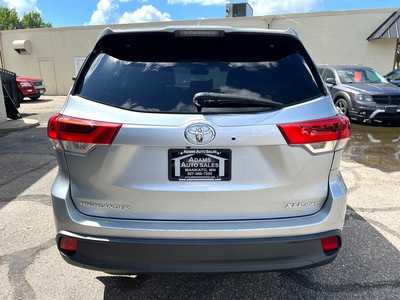 2018 Toyota Highlander, $23900. Photo 6