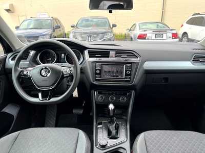 2018 Volkswagen Tiguan, $11900. Photo 11