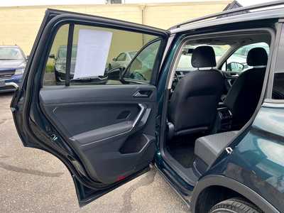 2018 Volkswagen Tiguan, $11900. Photo 8