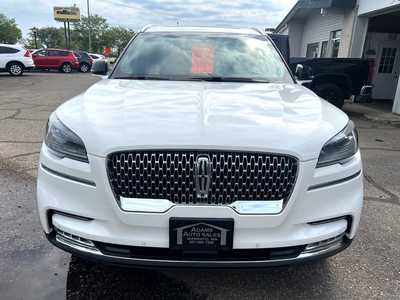 2020 Lincoln Aviator, $29900. Photo 3