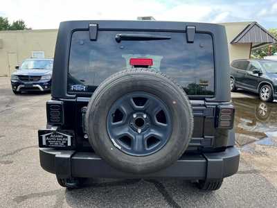 2015 Jeep Wrangler Unlimited, $14500. Photo 6