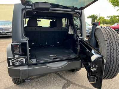 2015 Jeep Wrangler Unlimited, $14500. Photo 7