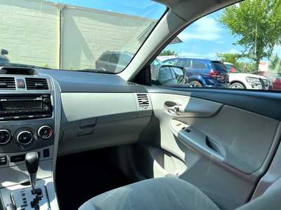 2012 Toyota Corolla, $10600. Photo 9