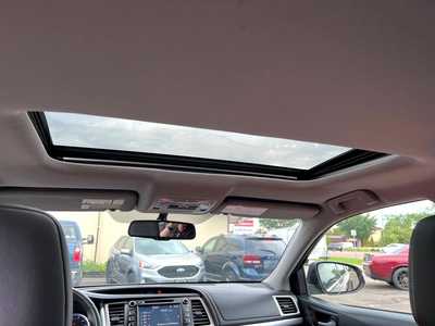 2015 Toyota Highlander, $14900. Photo 11