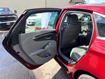 2017 Chevrolet Impala, $12900. Photo 7