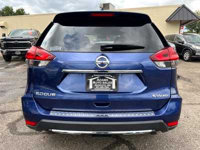 2017 Nissan Rogue, $13900. Photo 6