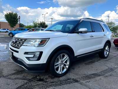 2016 Ford Explorer, $16900. Photo 4