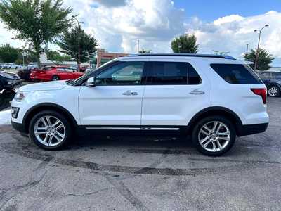2016 Ford Explorer, $16900. Photo 5