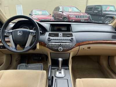 2011 Honda Accord, $10900. Photo 11