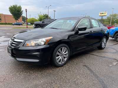 2011 Honda Accord, $10900. Photo 4
