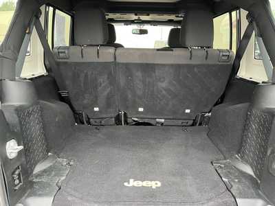 2017 Jeep Wrangler Unlimited, $15900. Photo 9